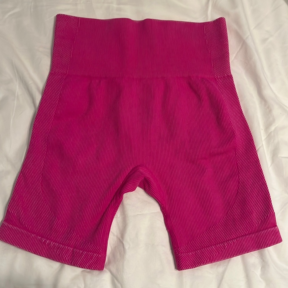 Joylab pink biker shorts!!